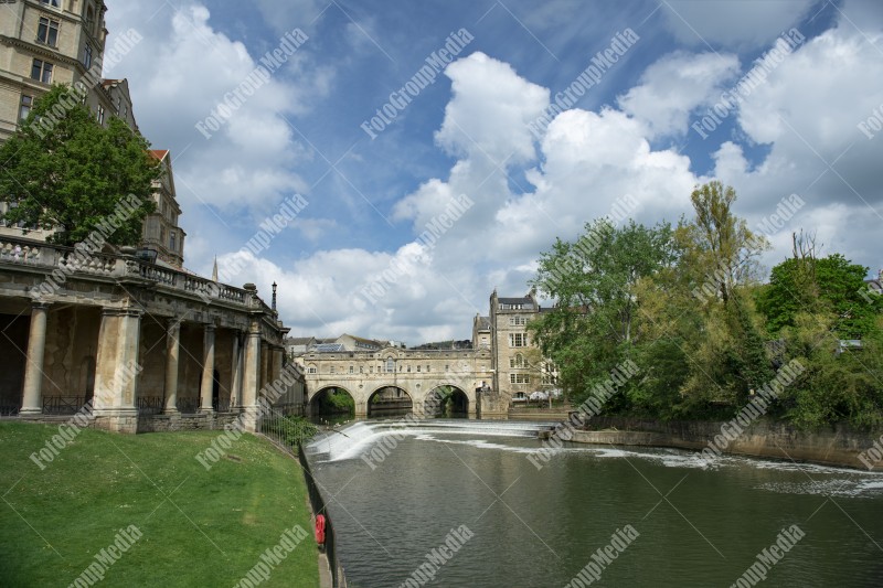 Avon river and Pulteney Bridge in Bath, UK