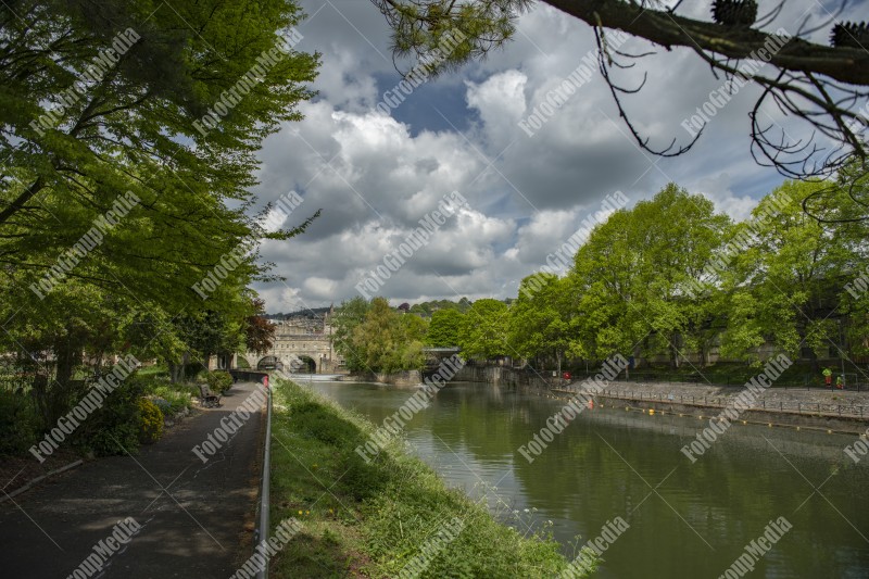 Avon river and Pulteney Bridge in Bath, UK