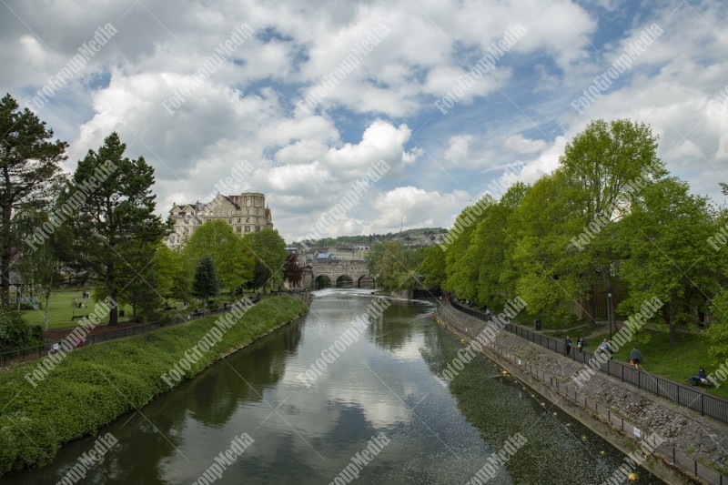 Avon river and Pulteney Bridge in Bath, UK