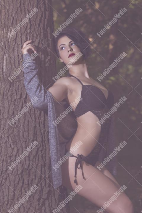 Young girl posing outdoor