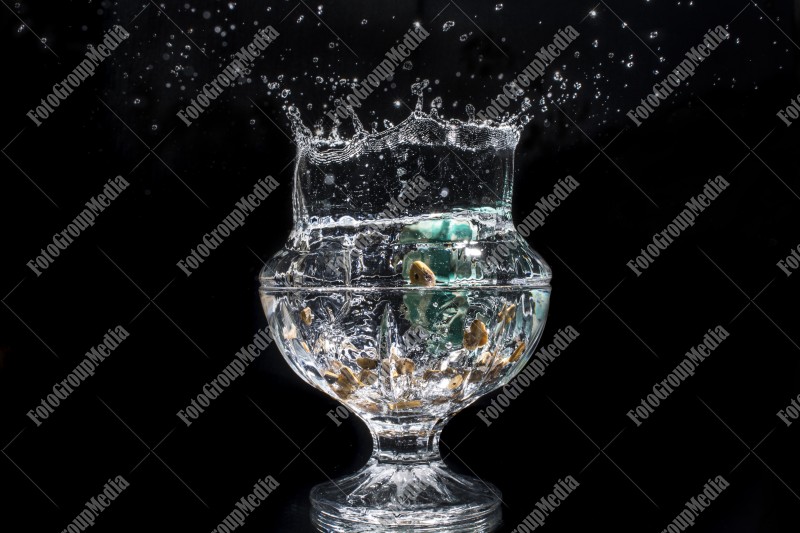 Splash in crystal cup