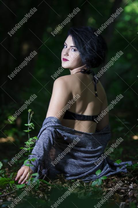 Young girl posing outdoor