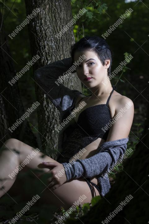 Young girl posing outdoor