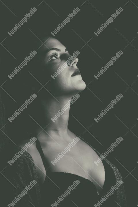 Romantic portrait done outdoor