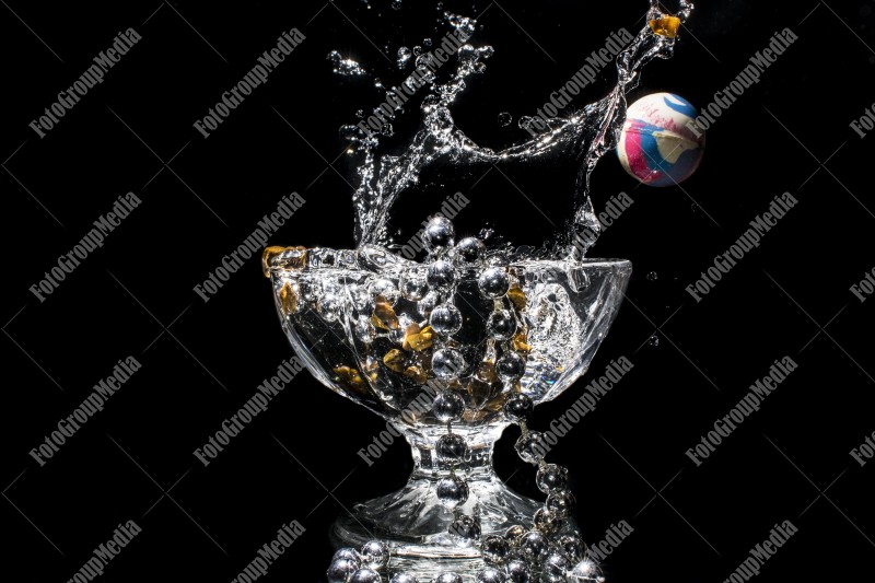 Splash in crystal cup