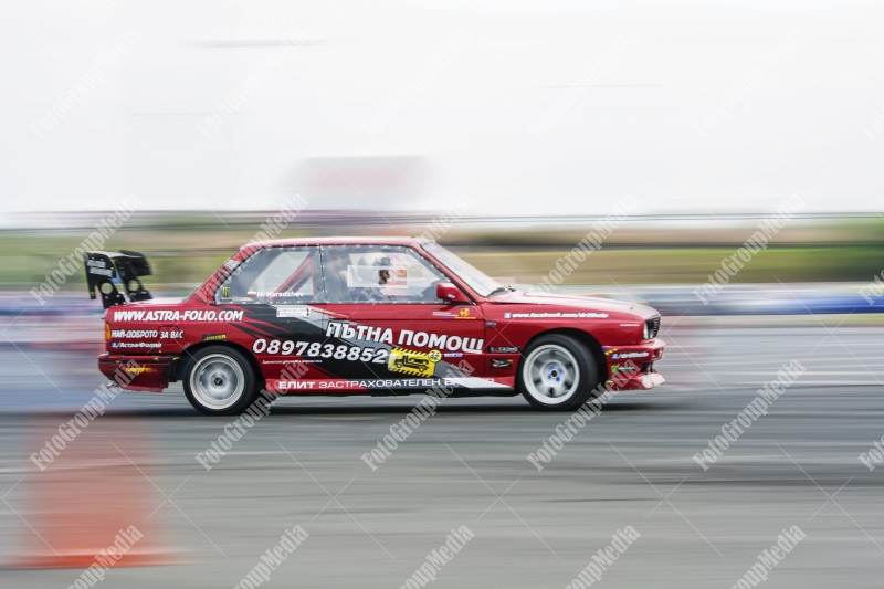 Drift competion, red car getting ready for track